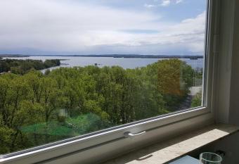 Pl  n - Traumhafter Seeblick has Balcony rooms