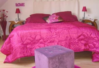 La Bonardi  re has Balcony rooms