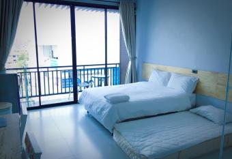 Rinrada Loft Resident has Balcony rooms