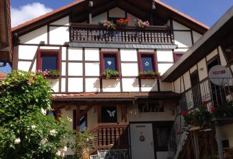 Ferienwohnung Dietlinde allows 18 year olds to book a room