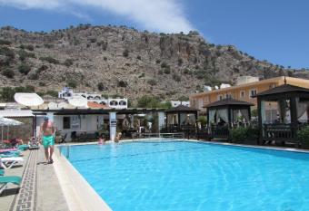 Coralli Apartments has Balcony rooms