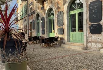 H  tel De L Horloge has Balcony rooms