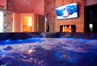 Casa Steluta has Balcony rooms