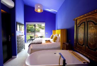 Hotel Minera has Balcony rooms