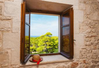 Villa Ampeli has Balcony rooms