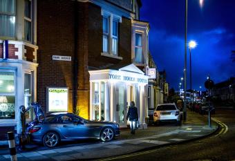 York House Hotel allows 18 year olds to book a room