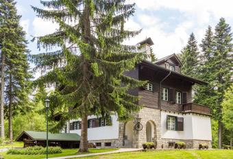 Villa Kalia has Balcony rooms