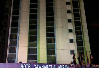 Gawharet Al Ahram Hotel allows 18 year olds to book a room