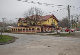 Verona Panzi   has Balcony rooms