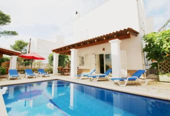 Villa Sofia has Balcony rooms