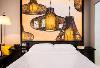 Simon Hotel has Balcony rooms