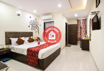 Collection O Hotel Lotus Grand Near Snow World allows 18 year olds to book a room