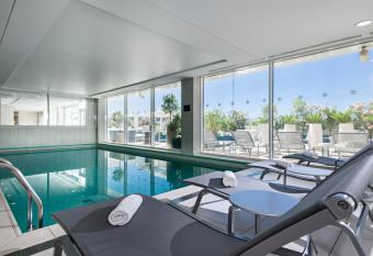 Golden Tulip Marseille Euromed has Balcony rooms