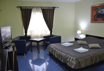 Hostel Franica allows 18 year olds to book a room