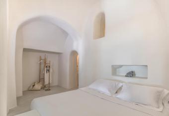 Pina Caldera Residence allows 18 year olds to book a room