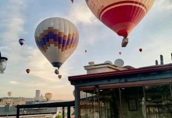 Aren Cave Hotel And Art Gallery has Balcony rooms