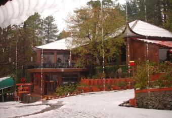 Shangrila Hotels and Resort has Balcony rooms