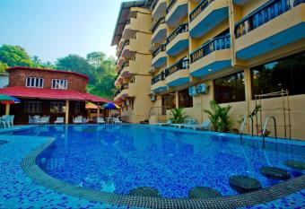 Rendezvous Beach Resort Panjim allows 18 year olds to book a room