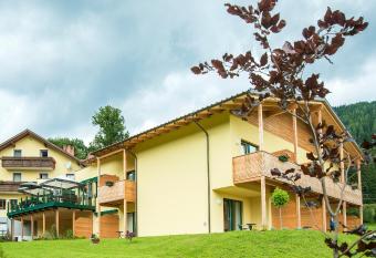 Gasthof Wachter has Balcony rooms