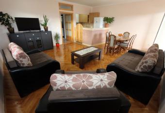 Apartments Pax has Balcony rooms