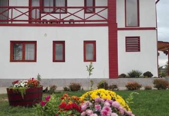 Pensiunea Simona allows 18 year olds to book a room