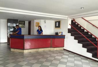 Hotel Suba   allows 18 year olds to book a room
