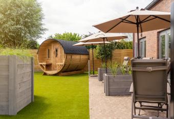 Naturisme B&B Ilmatar, clothing optional allows 18 year olds to book a room