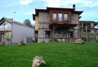 Kleio has Smoking/Balcony rooms