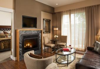 16 Bay View has rooms with a private hot tub