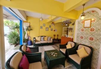 Klai Hat Inn allows 18 year olds to book a room