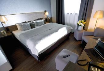 Hotel Eislinger Tor allows 18 year olds to book a room