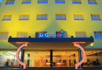 D Grande Hotel Batam allows 18 year olds to book a room
