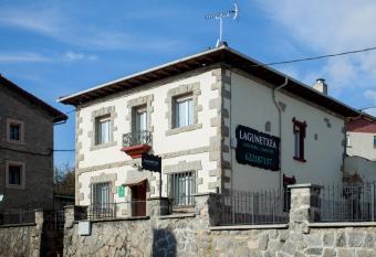 Casa Rural Lagun Etxea allows 18 year olds to book a room