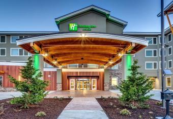 Holiday Inn & Suites Bellingham By IHG allows 18 year olds to book a room