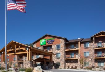 Holiday Inn Express & Suites Custer By IHG has Balcony rooms