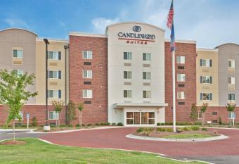 Candlewood Suites Flowood has Smoking rooms