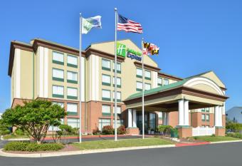 Holiday Inn Express Hotel & Suites Ocean City, An IHG Hotel allows 18 year olds to book a room