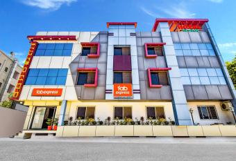 FabHotel Himanshi allows 18 year olds to book a room