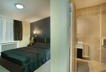 Motel Knez has Smoking rooms