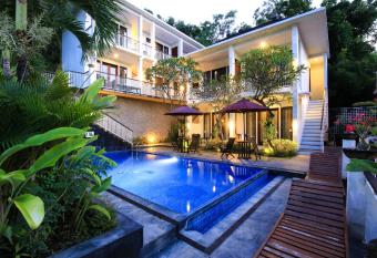 Dewi Villa has Balcony rooms