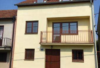 Vinn   Sklep Monty Velk   B  lovice has Balcony rooms