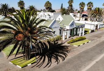 Langholm Hotel has rooms with a private hot tub