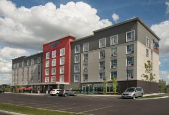 TownePlace Suites by Marriott Ottawa Kanata allows 18 year olds to book a room