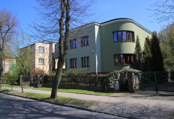 Green House Puck has Balcony rooms