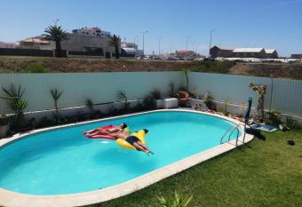 Vagueira Guest House has Balcony rooms