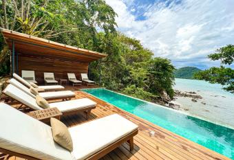 Casa Luz has Balcony rooms