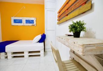 QuillaHost Guesthouse allows 18 year olds to book a room