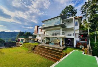 Villa Rosvita Bandung has Balcony rooms