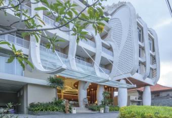 Bedrock Hotel Kuta has Balcony rooms