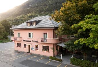 Hotel-Restaurant Eyholz has Balcony rooms